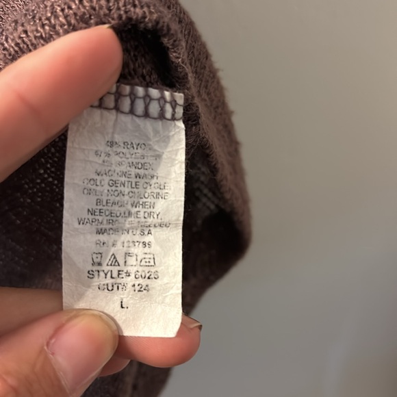 Jolie thin batwing sweater size large - Picture 4 of 5